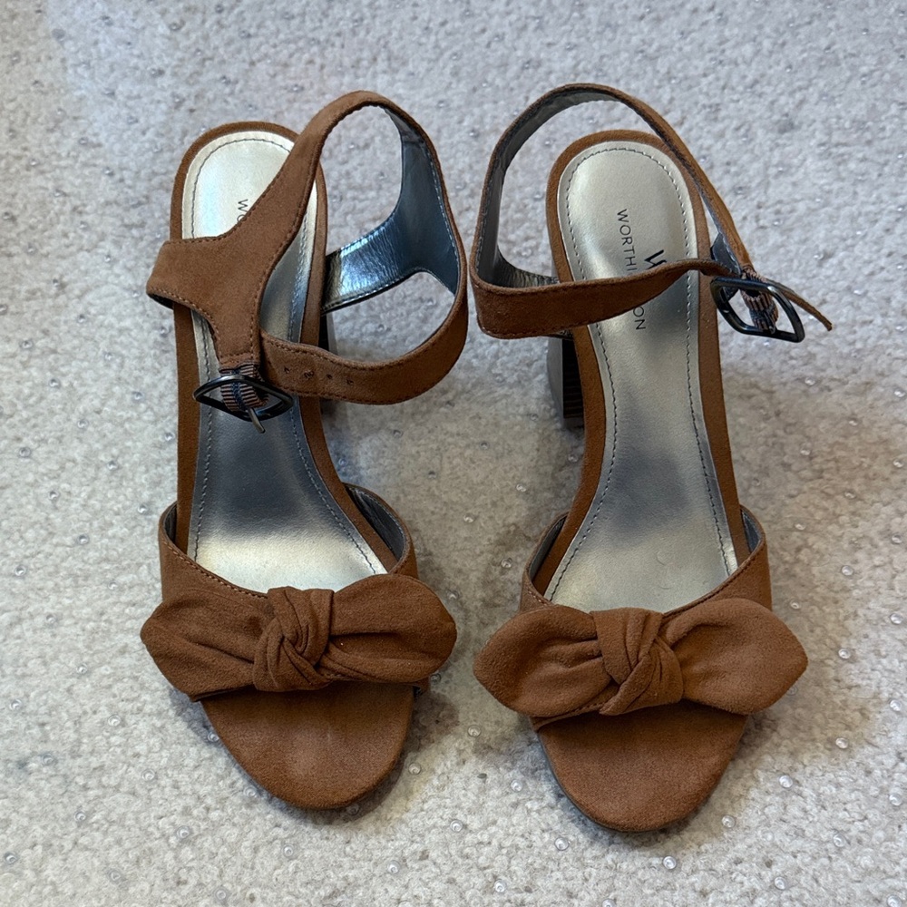 Worthington Tan Bow Heels